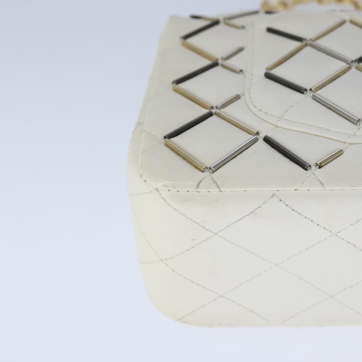 Chanel Timeless White Leather Shoulder Bag (Pre-Owned) Size ONE SIZE - 9 Thumbnail