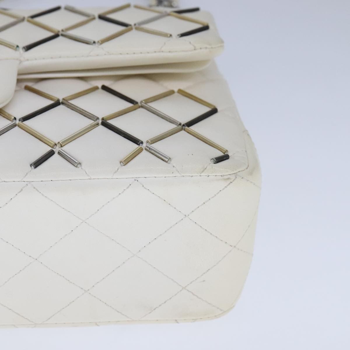 Chanel Timeless White Leather Shoulder Bag (Pre-Owned) Size ONE SIZE - 8 Thumbnail
