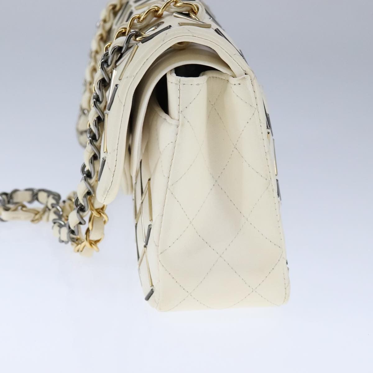 Chanel Timeless White Leather Shoulder Bag (Pre-Owned) Size ONE SIZE - 4 Thumbnail