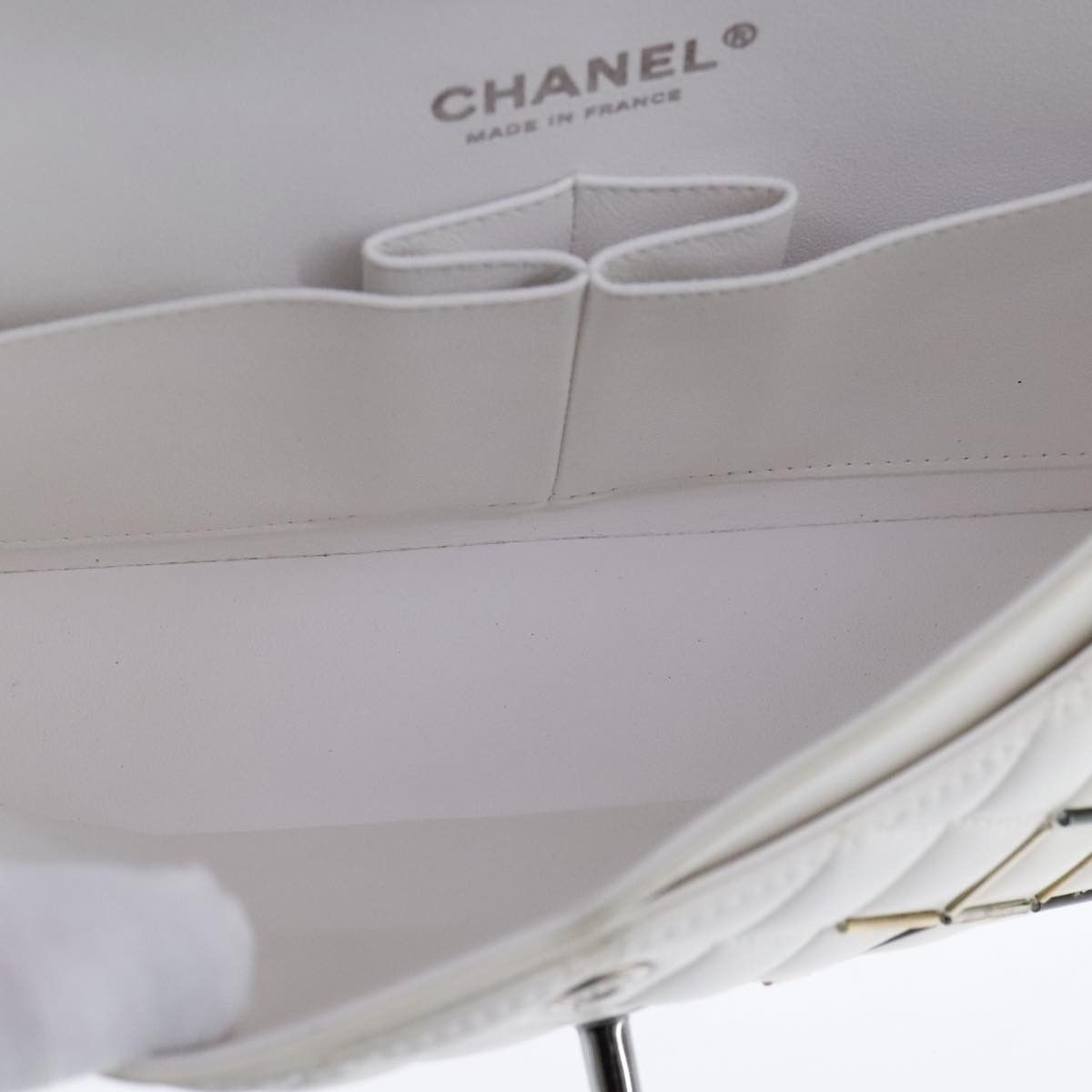 Chanel Timeless White Leather Shoulder Bag (Pre-Owned) Size ONE SIZE - 14 Thumbnail
