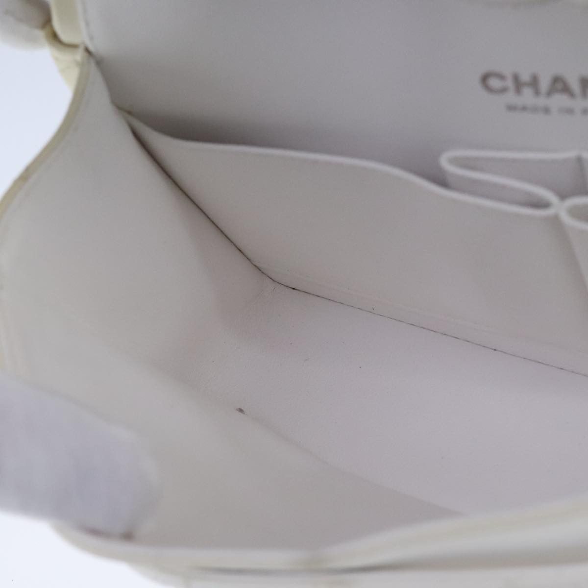 Chanel Timeless White Leather Shoulder Bag (Pre-Owned) Size ONE SIZE - 10 Thumbnail
