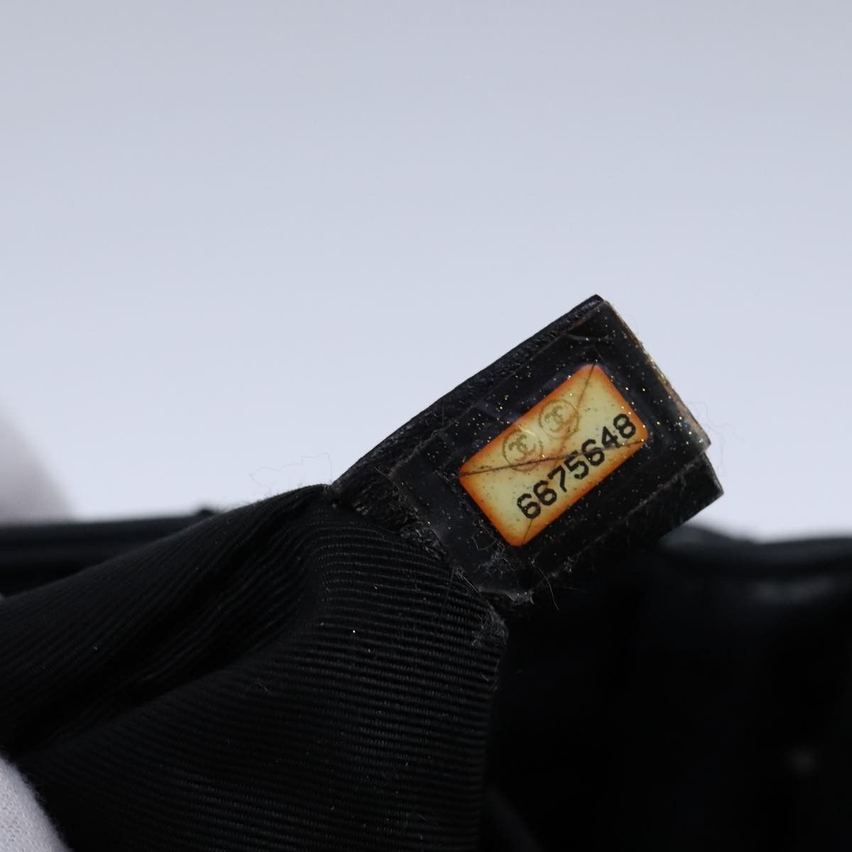 Chanel Vintage Black Leather Handbag (Pre-Owned) Size ONE SIZE - 19 Thumbnail