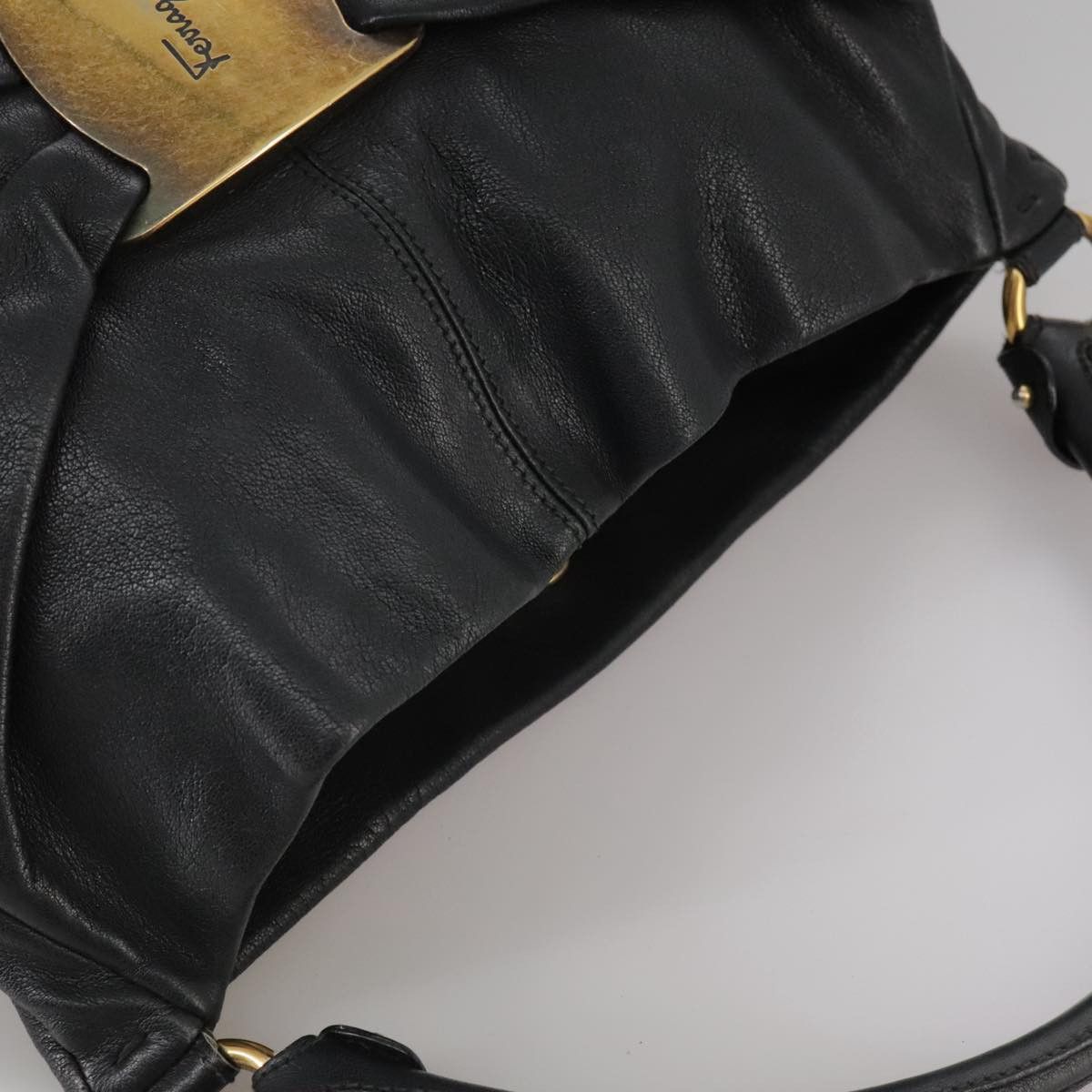 Salvatore Ferragamo Vara Black Leather Handbag (Pre-Owned) Size ONE SIZE - 18 Thumbnail