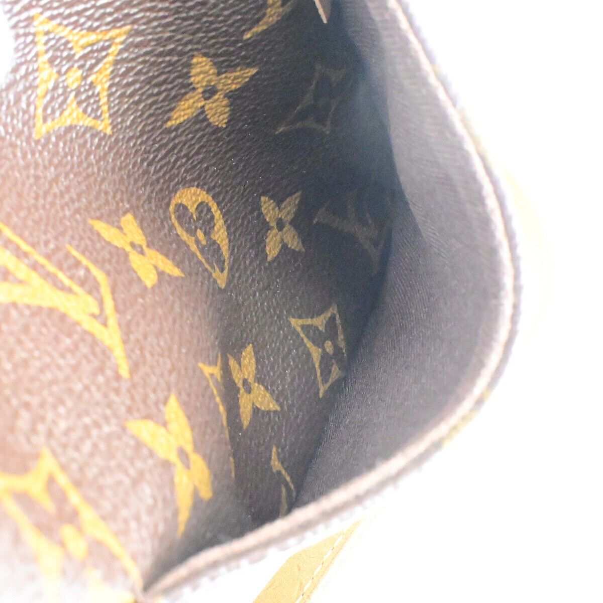 Louis Vuitton Ménilmontant Brown Canvas Handbag (Pre-Owned) Size ONE SIZE - 16 Thumbnail
