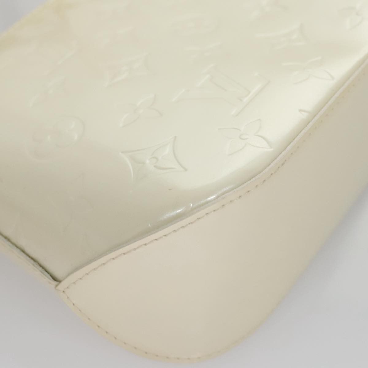 Louis Vuitton Minna White Patent Leather Shoulder Bag (Pre-Owned) Size ONE SIZE - 7 Thumbnail