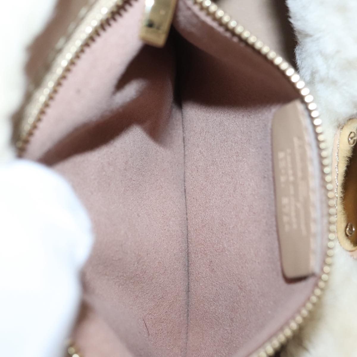 Salvatore Ferragamo Gancini Beige Suede Handbag (Pre-Owned) Size ONE SIZE - 17 Thumbnail