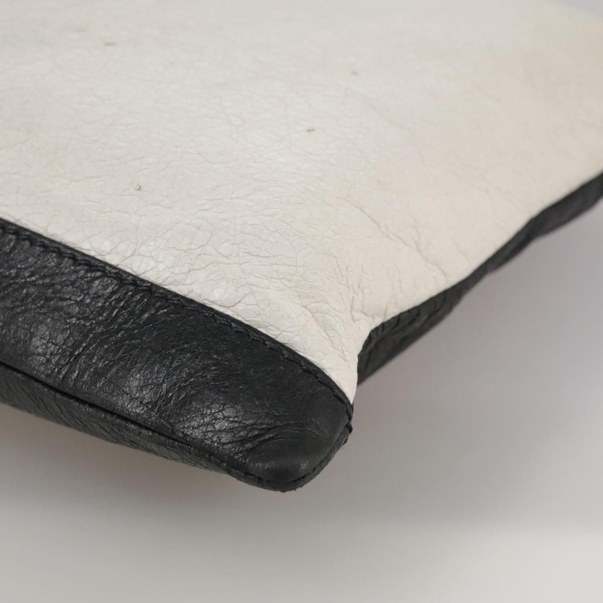 Balenciaga Clip Black Leather Clutch Bag (Pre-Owned) Size ONE SIZE - 10 Thumbnail