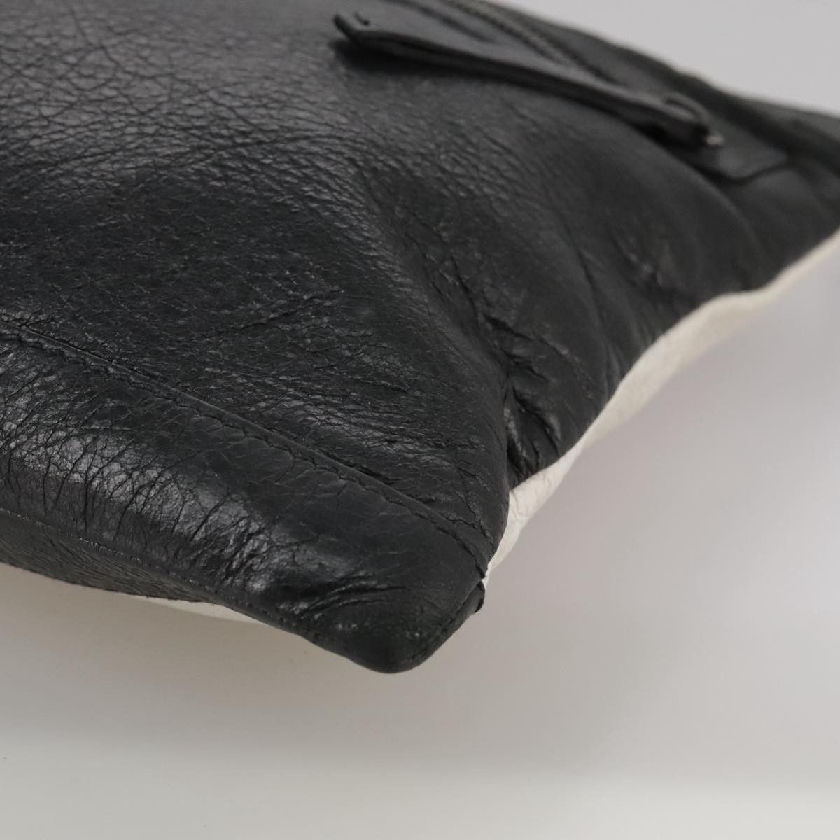 Balenciaga Clip Black Leather Clutch Bag (Pre-Owned) Size ONE SIZE - 8 Thumbnail