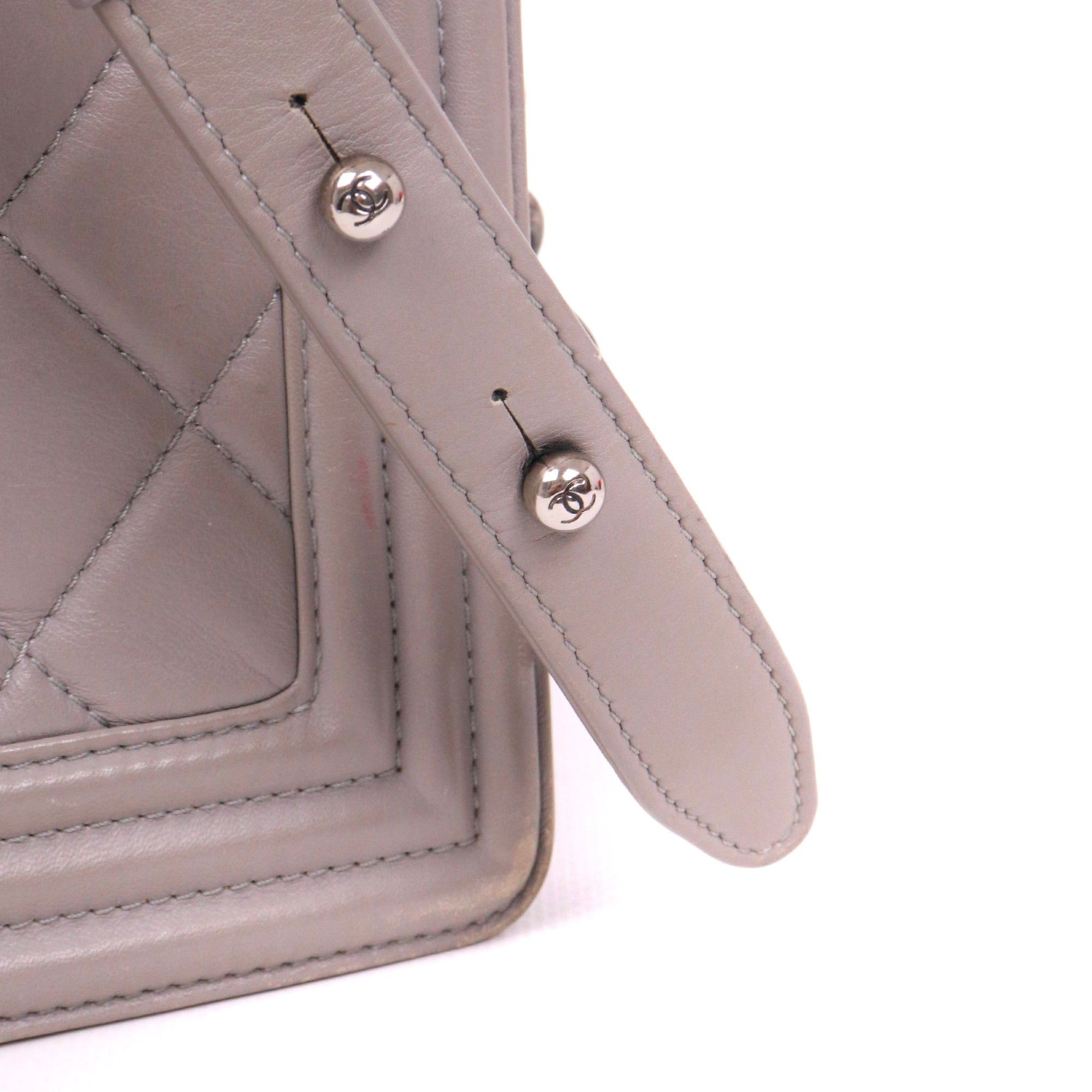 Chanel CHANEL - Boy Chanel shoulder bag in gray leather Size ONE SIZE - 5 Thumbnail