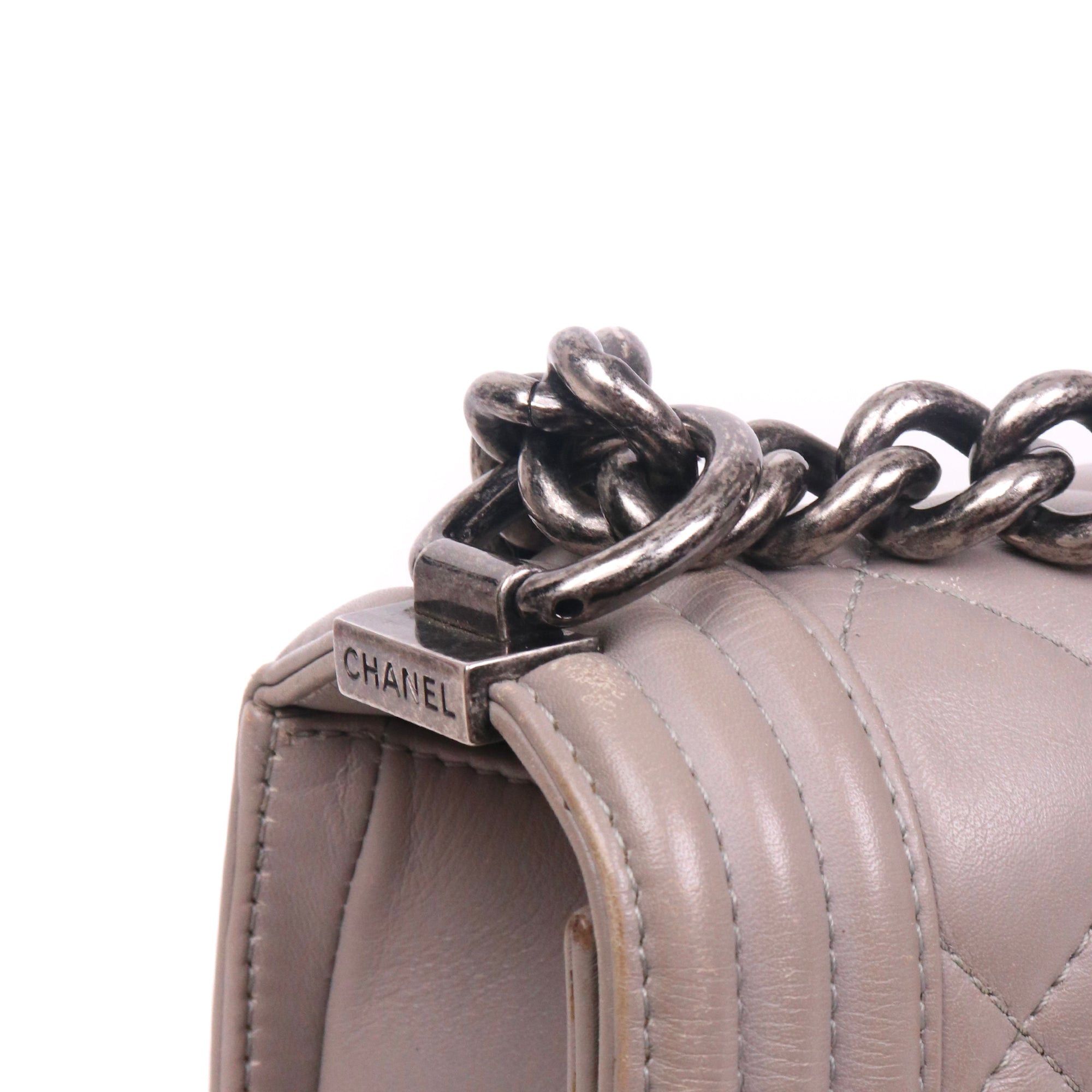 Chanel CHANEL - Boy Chanel shoulder bag in gray leather Size ONE SIZE - 4 Thumbnail