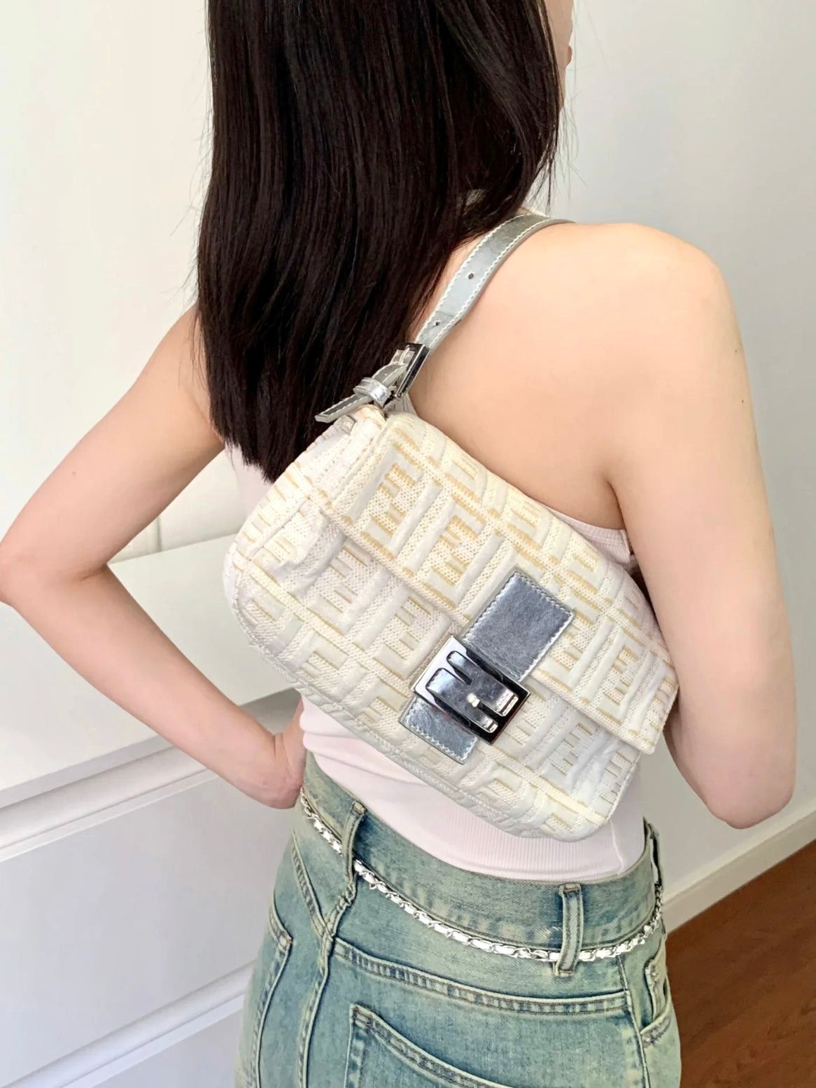 Fendi Fendi Zucca Motif Mamma Bucket Pm Shoulder Bag Size ONE SIZE - 3 Thumbnail