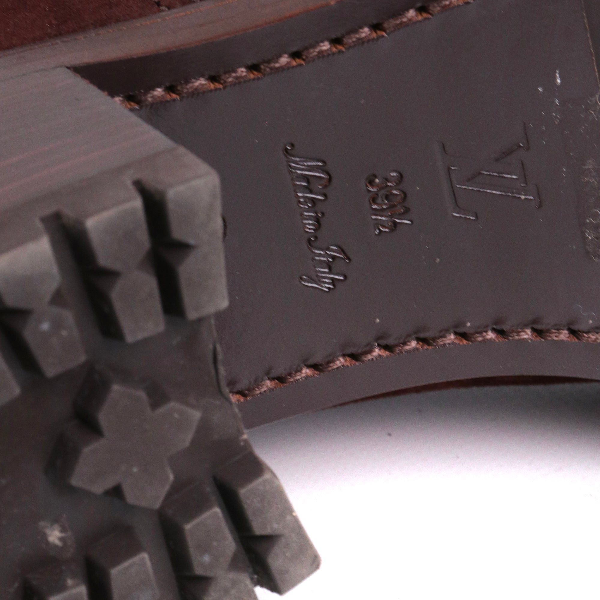 Louis Vuitton LOUIS VUITTON - Louis Vuitton fur-lined boots in brown monogram embossed suede (T39.5) Size US 8.5 / IT 38.5 - 6 Thumbnail
