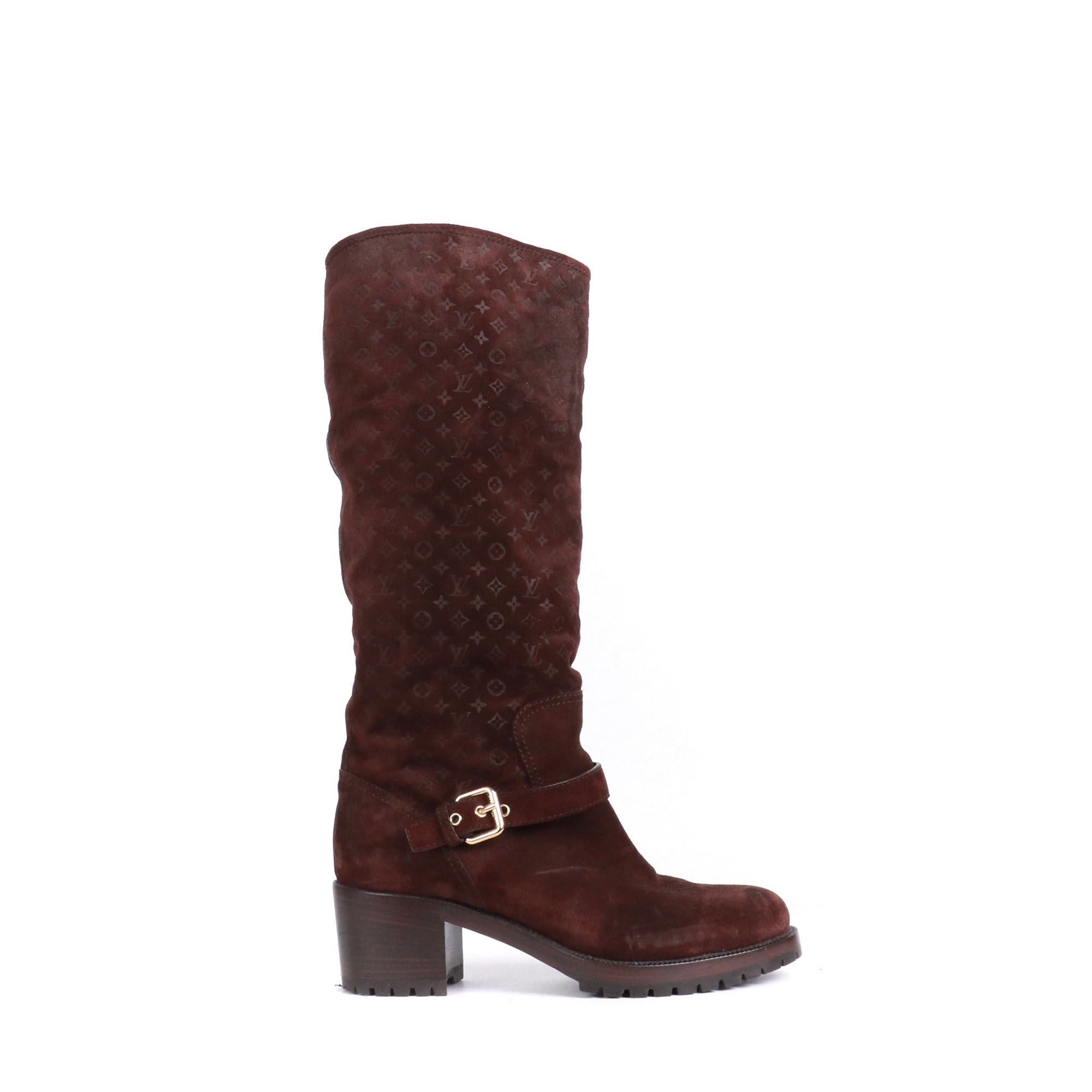 Louis Vuitton LOUIS VUITTON - Louis Vuitton fur-lined boots in brown monogram embossed suede (T39.5) Size US 8.5 / IT 38.5 - 2 Thumbnail