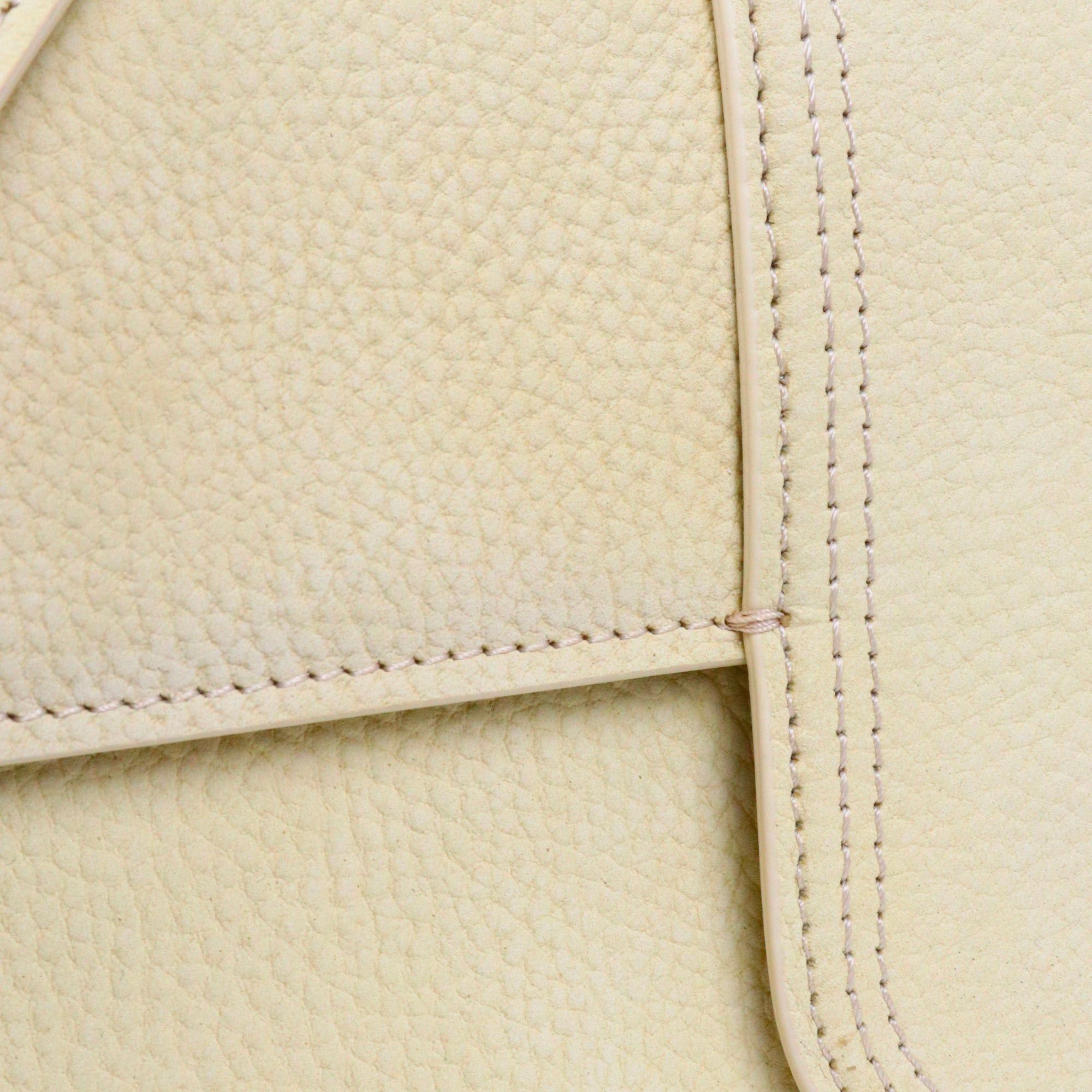 Jacquemus JACQUEMUS - Le Grand Bambino Jacquemus shoulder bag in pastel yellow grained leather Size ONE SIZE - 6 Thumbnail