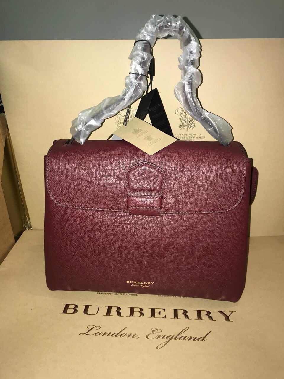 Burberry medium grainy leather and house check tote bag sale