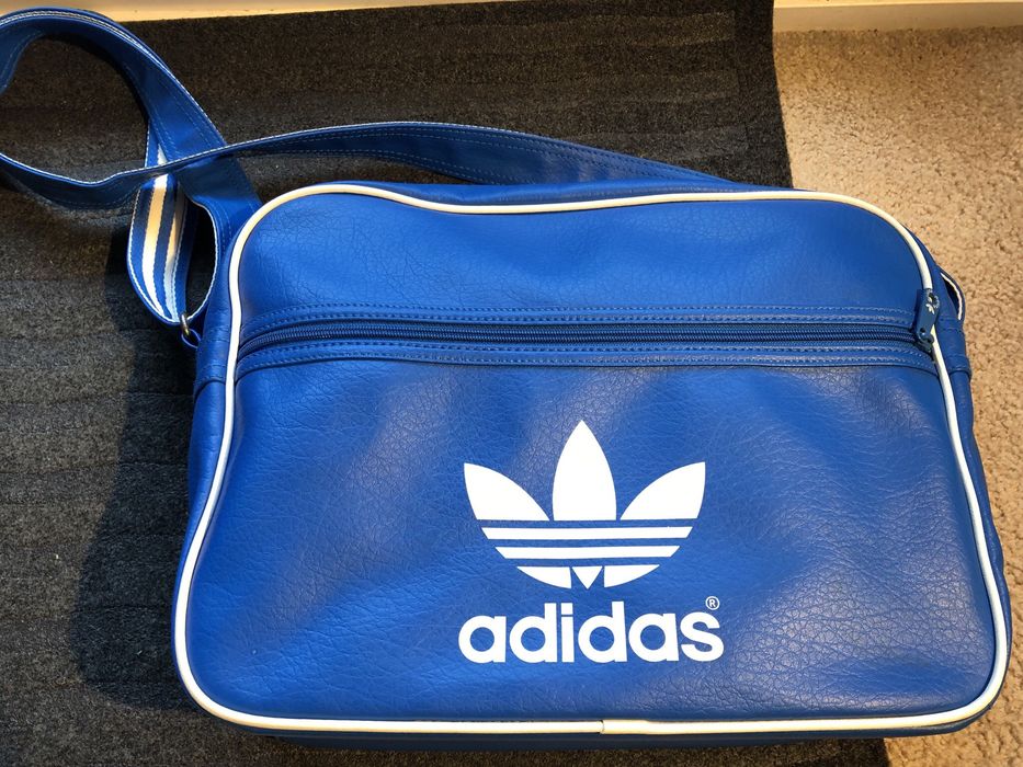 Adidas vintage store airliner bag blue