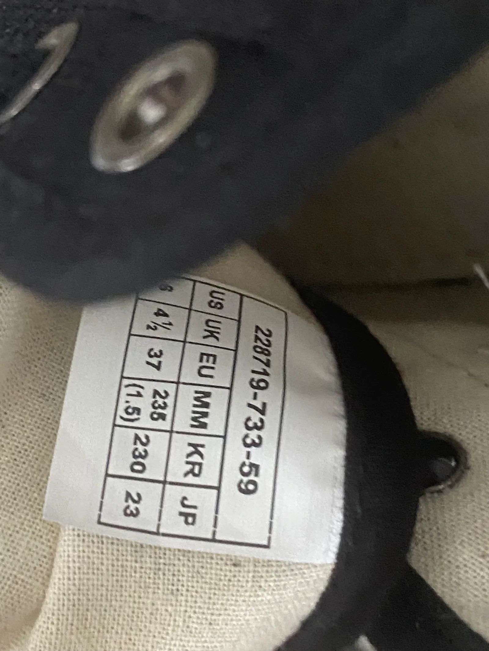 Levi's Levi's Sneakers Size US 7 / IT 37 - 2 Thumbnail