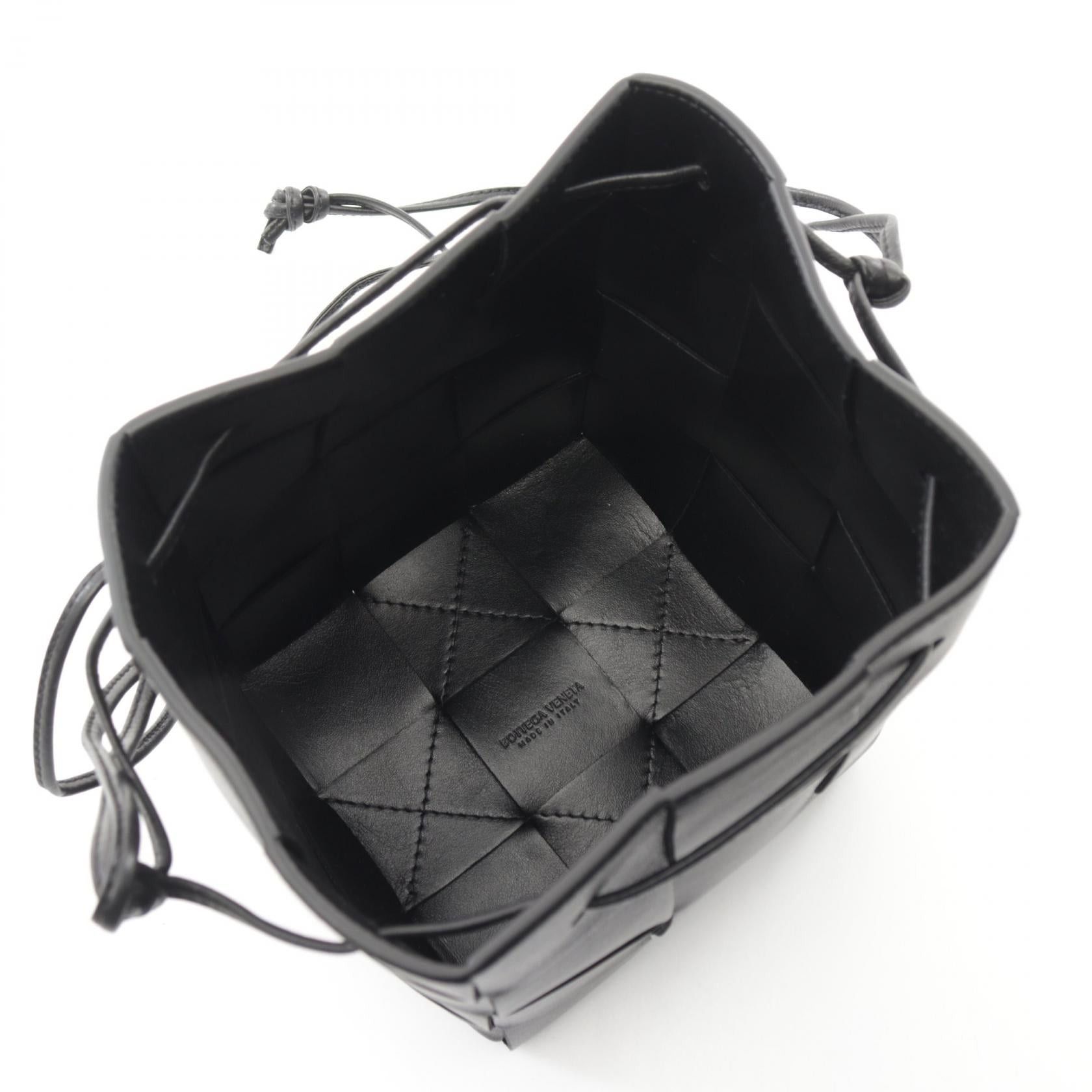 Bottega Veneta Bottega Veneta Small Cassette Bucket Shoulder Bag Leather Black Size ONE SIZE - 3 Thumbnail