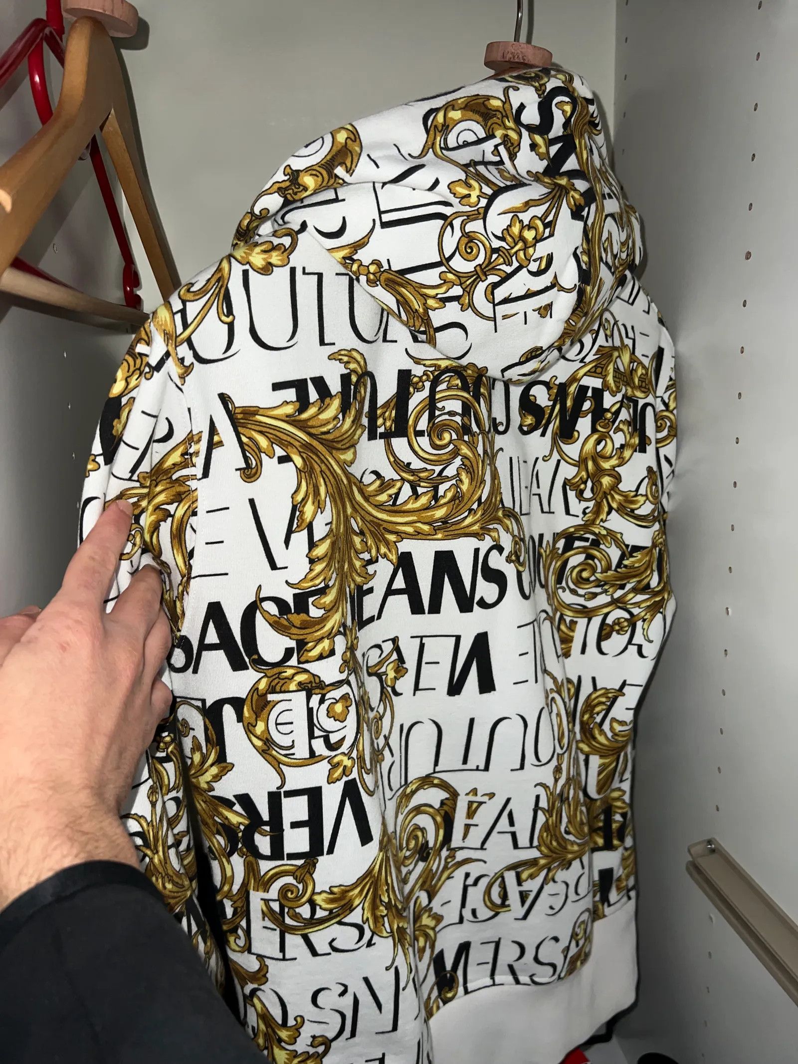 Versace Versace 74UP301 R CONTR DOODLE LOGO Sweatshirt Size US S / EU 44-46 / 1 - 4 Thumbnail