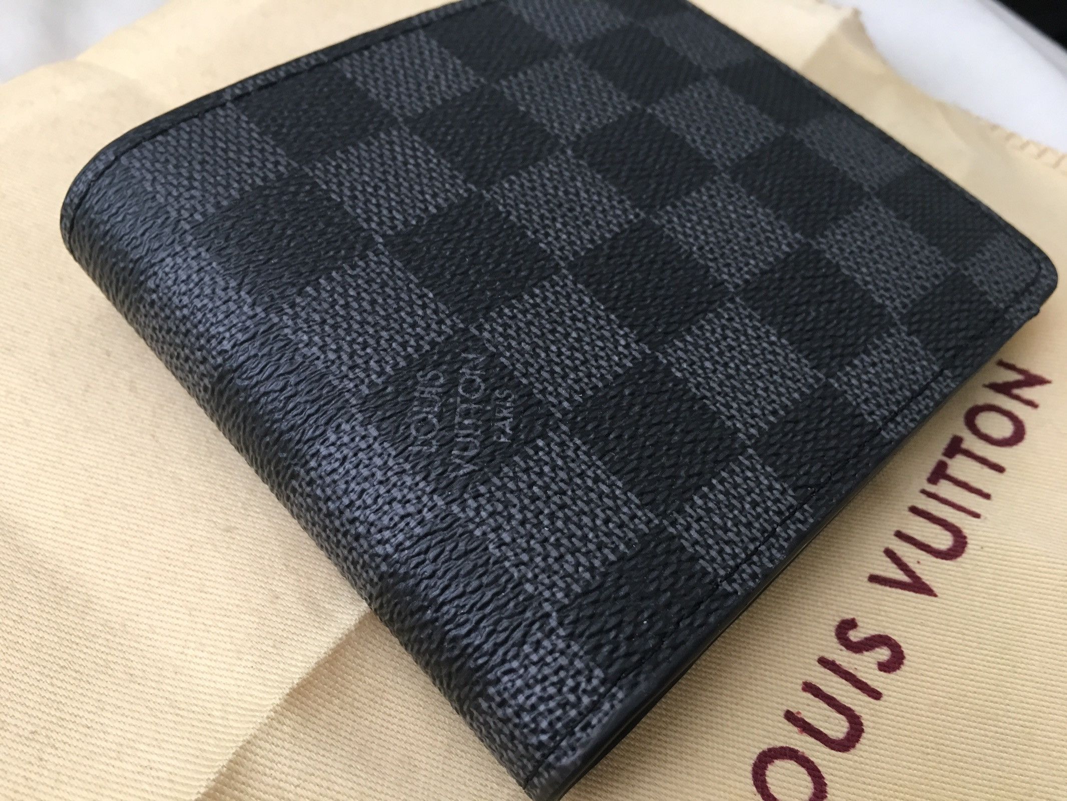 Louis Vuitton New Men's Wallet - Black Size ONE SIZE - 1 Preview