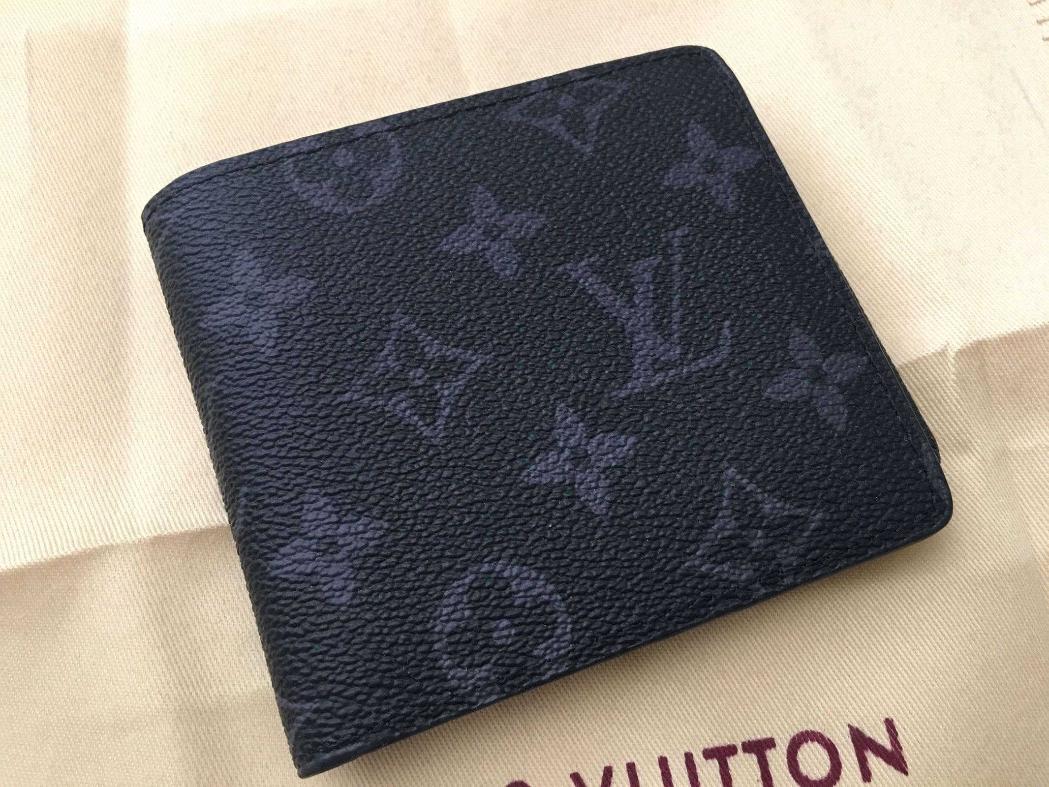 Louis Vuitton New Men's Wallet - Black Size ONE SIZE - 5 Preview