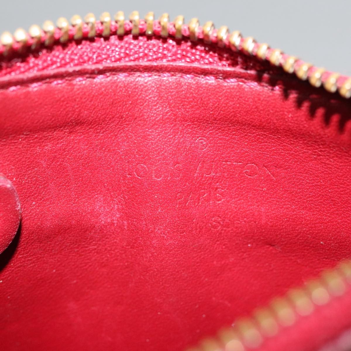 Louis Vuitton Pochette Clés Red Patent Leather Wallet (Pre-Owned) Size ONE SIZE - 13 Thumbnail