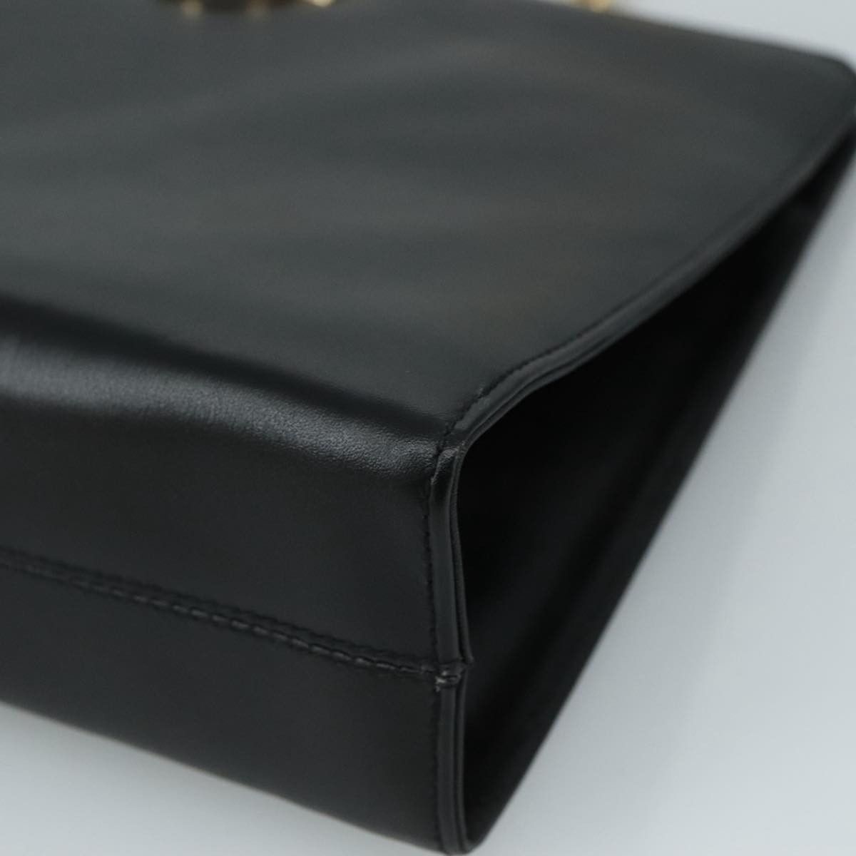 Salvatore Ferragamo Gancini Black Leather Shoulder Bag (Pre-Owned) Size ONE SIZE - 7 Thumbnail
