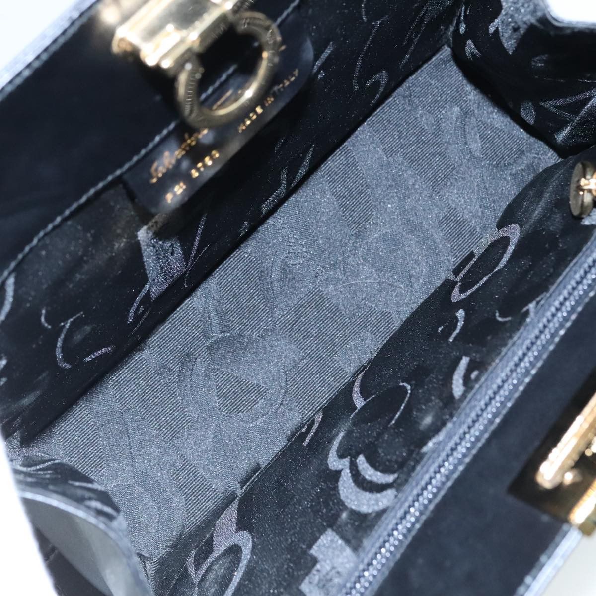 Salvatore Ferragamo Gancini Black Leather Shoulder Bag (Pre-Owned) Size ONE SIZE - 11 Thumbnail