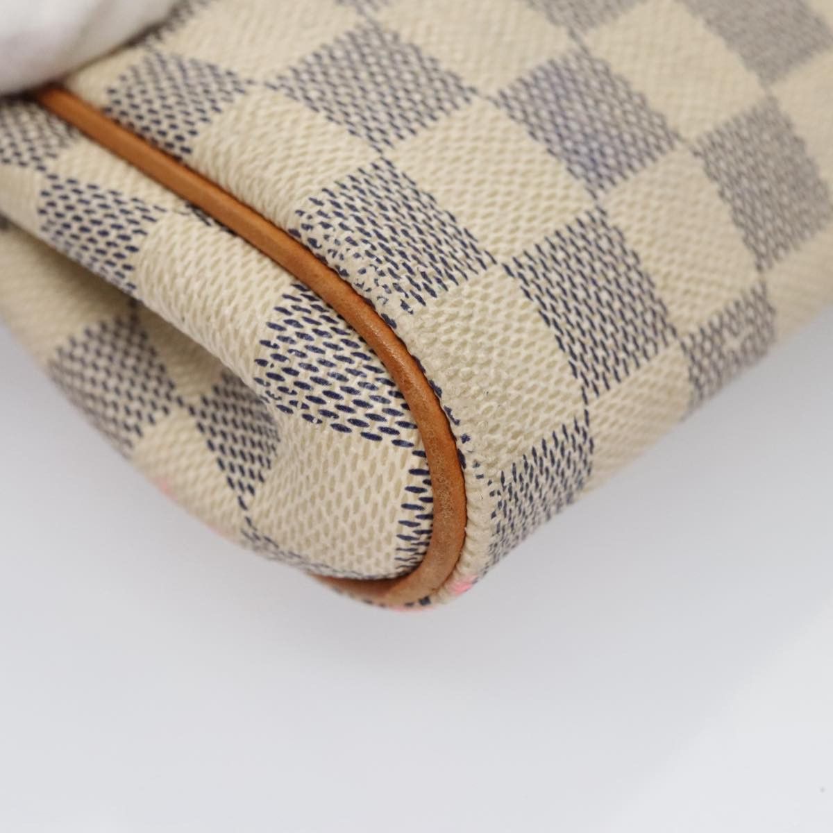 Louis Vuitton Eva White Canvas Shoulder Bag (Pre-Owned) Size ONE SIZE - 9 Thumbnail