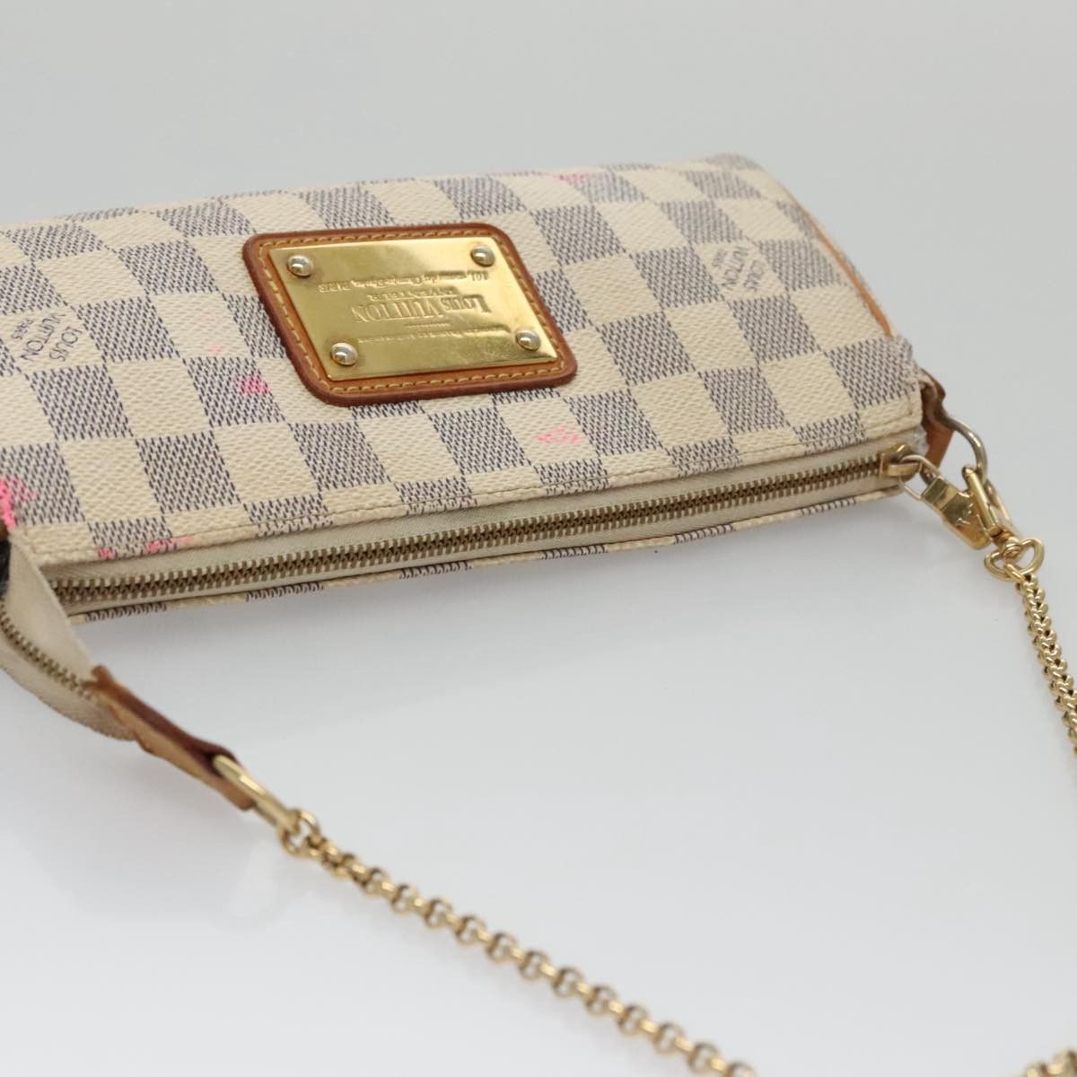 Louis Vuitton Eva White Canvas Shoulder Bag (Pre-Owned) Size ONE SIZE - 20 Thumbnail