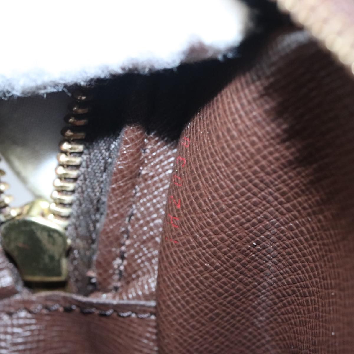 Louis Vuitton Amazon Brown Canvas Shoulder Bag (Pre-Owned) Size ONE SIZE - 14 Thumbnail