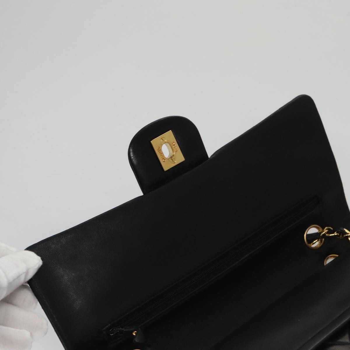 Chanel Timeless Black Leather Shoulder Bag (Pre-Owned) Size ONE SIZE - 19 Thumbnail