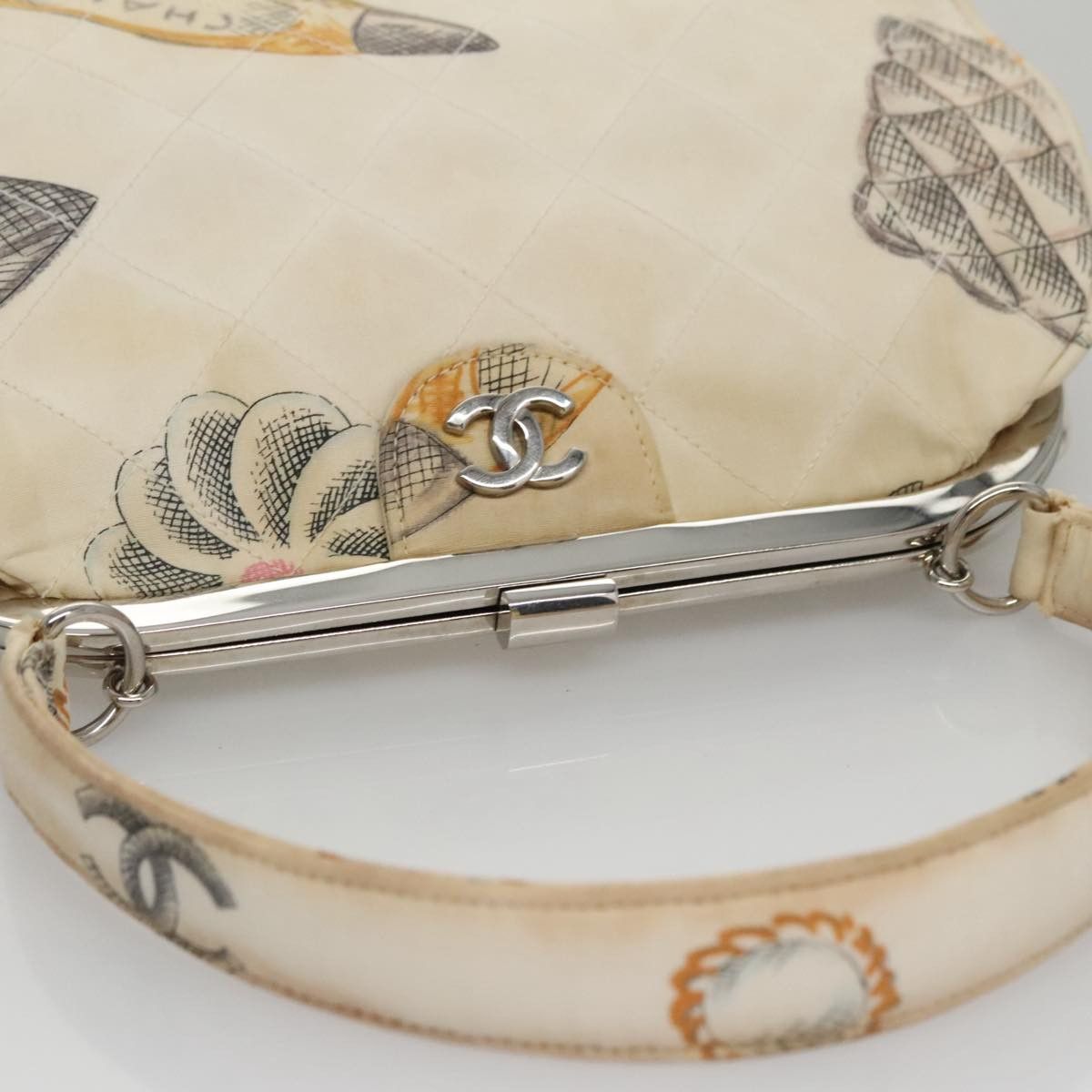 Chanel White Canvas Handbag (Pre-Owned) Size ONE SIZE - 5 Thumbnail