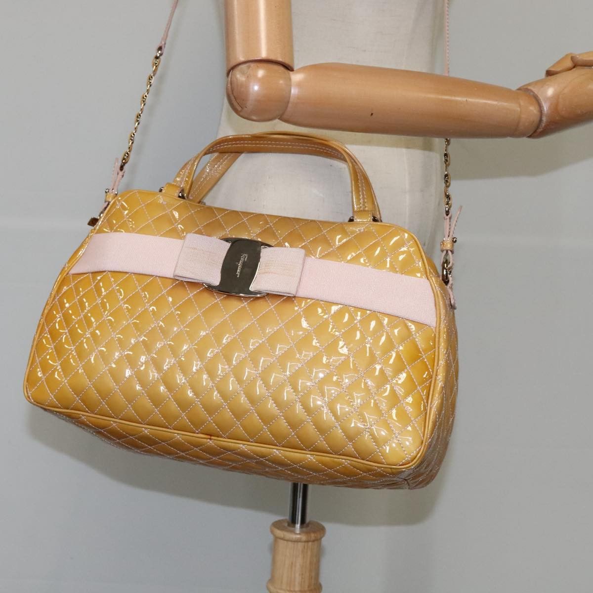 Salvatore Ferragamo Vara Yellow Patent Leather Handbag (Pre-Owned) Size ONE SIZE - 17 Thumbnail