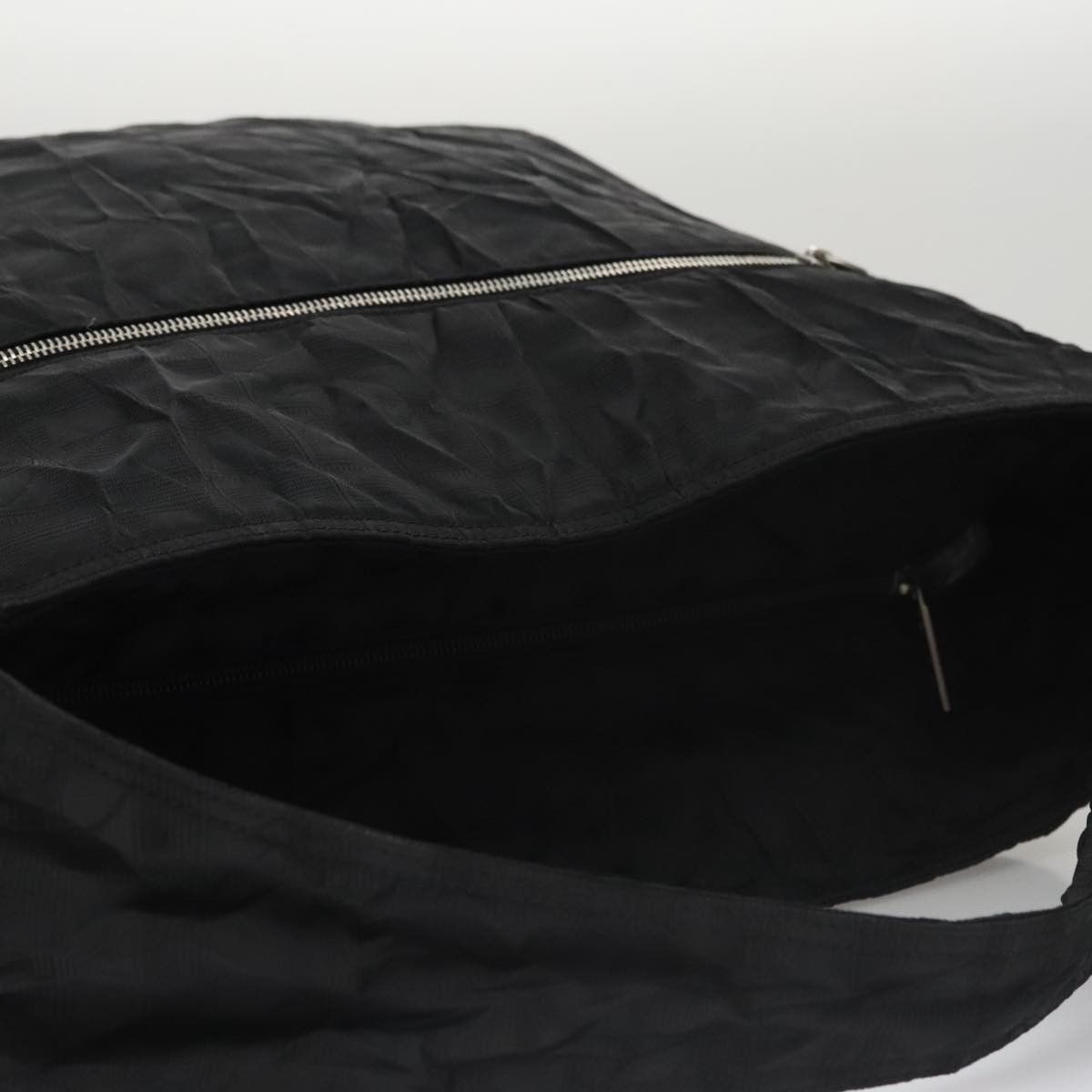 Chanel Travel Line Black Synthetic Shoulder Bag (Pre-Owned) Size ONE SIZE - 20 Thumbnail