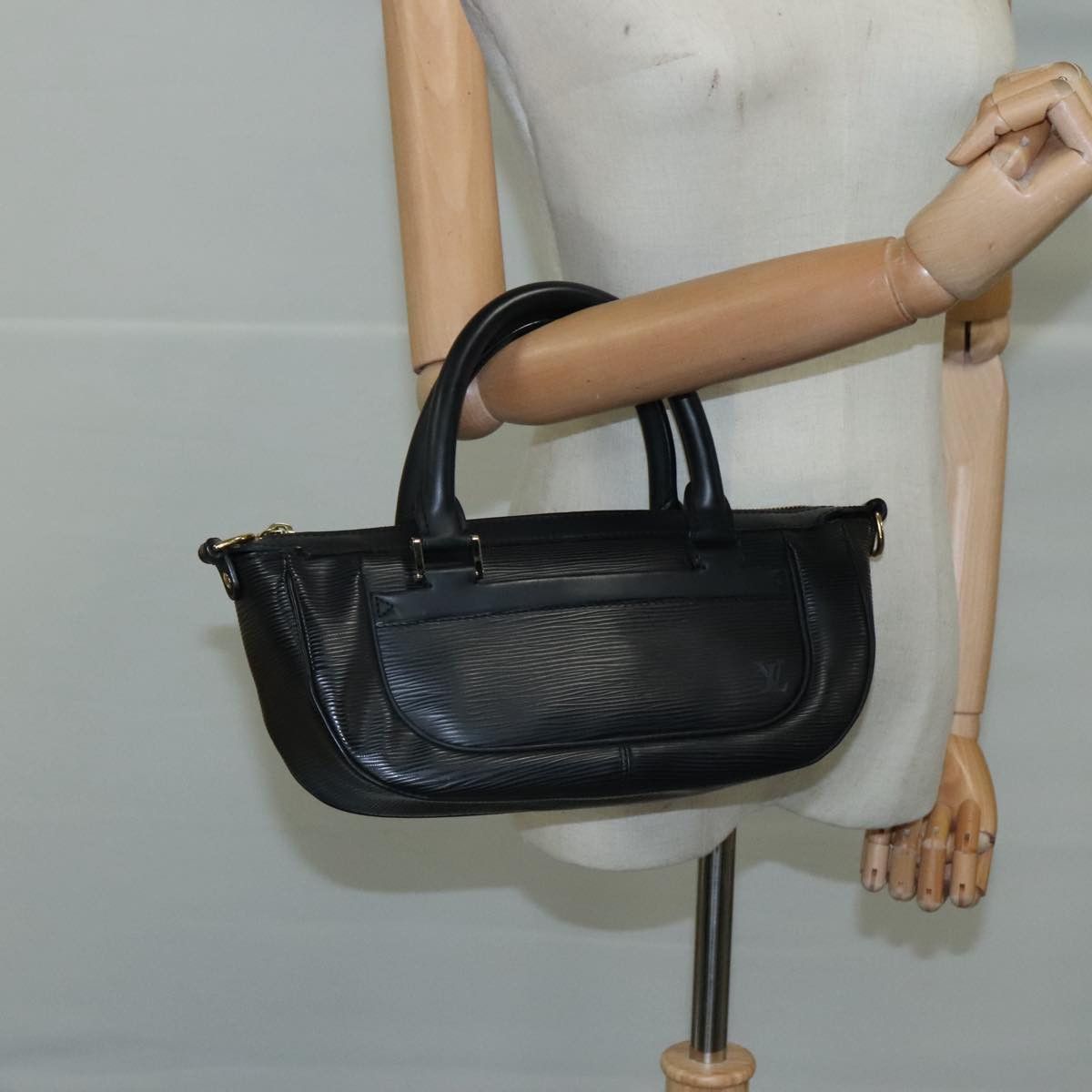 Louis Vuitton Danura Black Leather Handbag (Pre-Owned) Size ONE SIZE - 17 Thumbnail