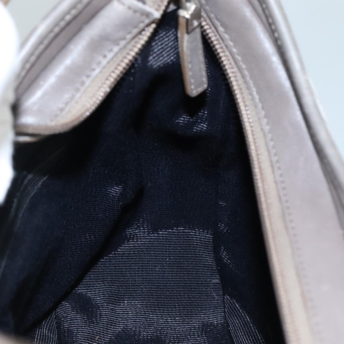 Salvatore Ferragamo Gancini Grey Canvas Shoulder Bag (Pre-Owned) Size ONE SIZE - 19 Thumbnail