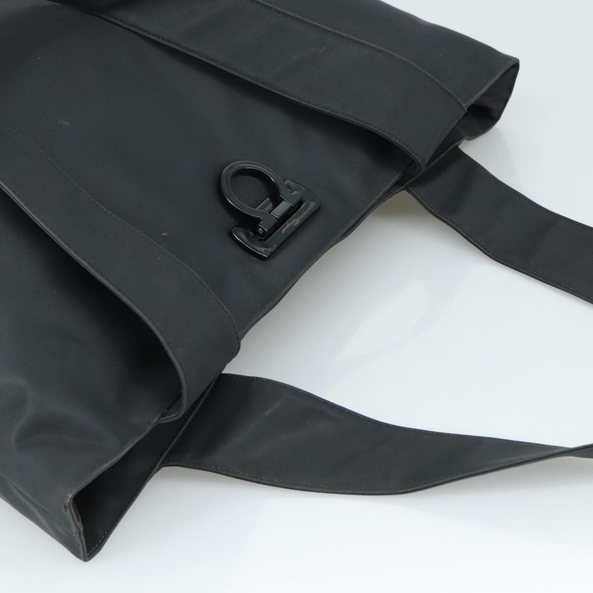 Salvatore Ferragamo Gancini Black Synthetic Tote Bag (Pre-Owned) Size ONE SIZE - 16 Thumbnail