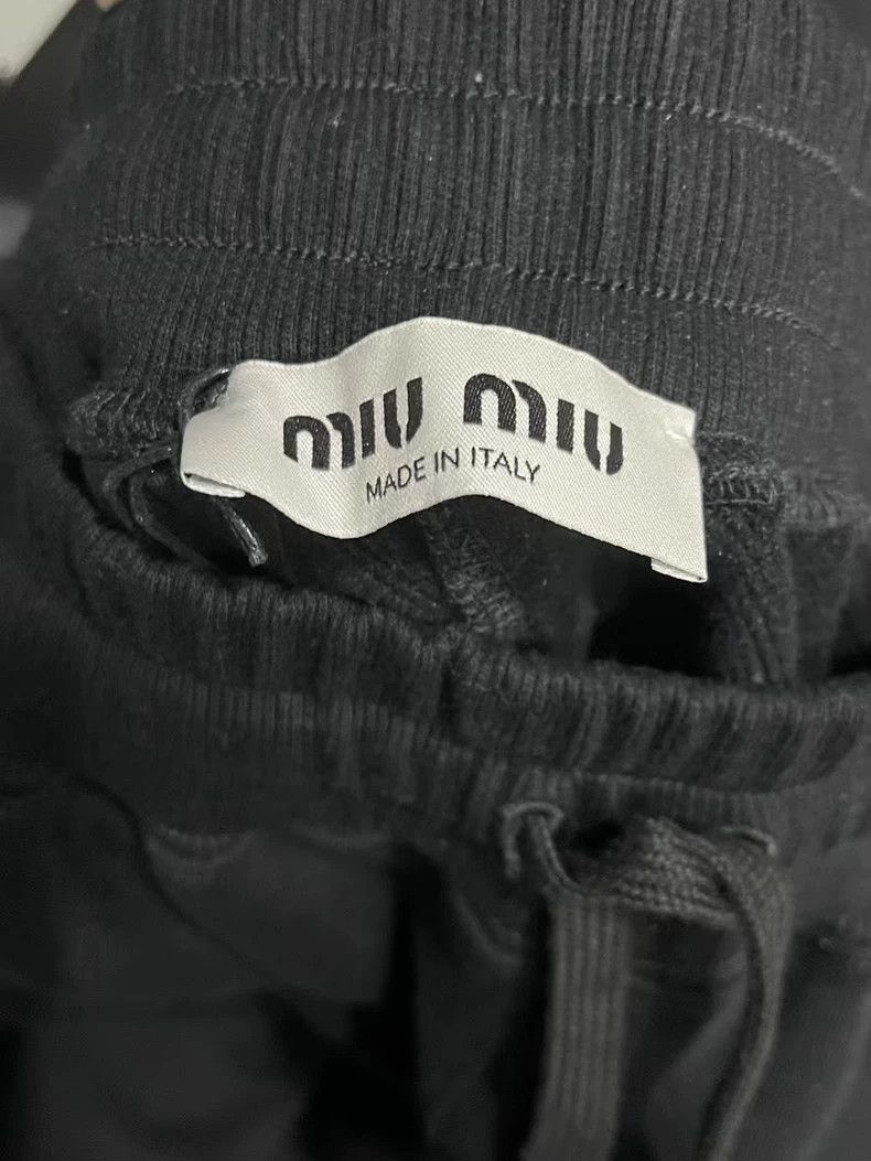 Miu Miu Miu Miu Miu black pocket cloth logo sweatpants Size US 30 / EU 46 - 7 Thumbnail