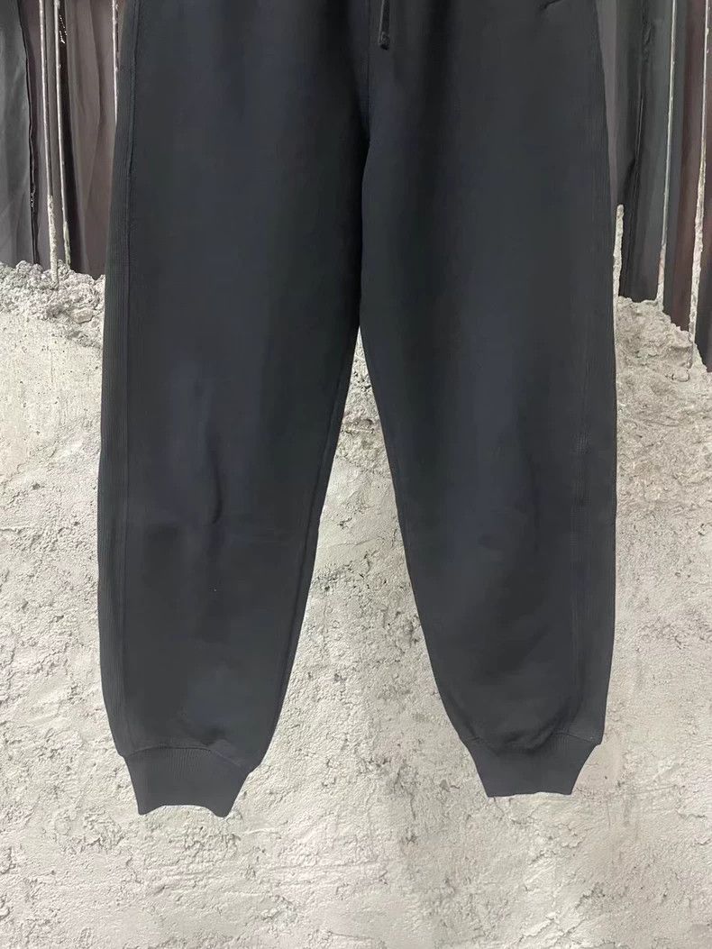 Miu Miu Miu Miu Miu black pocket cloth logo sweatpants Size US 30 / EU 46 - 5 Thumbnail