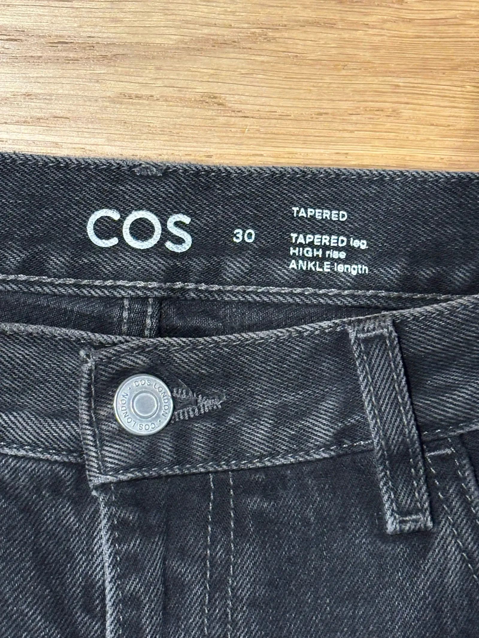 Cos Cos Tapered Jeans Size 30" / US 8 / IT 44 - 2 Thumbnail