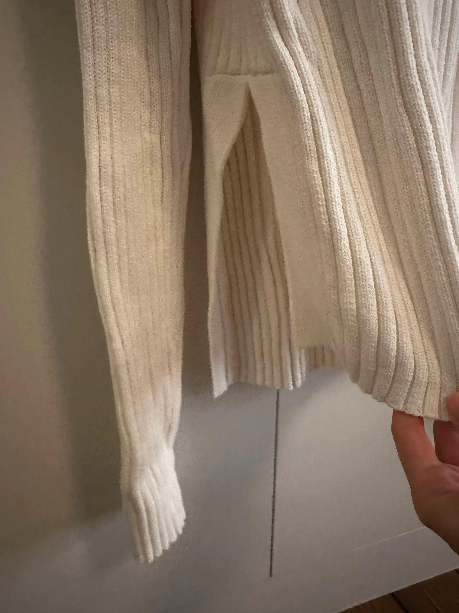 H&M H&M Sweater Size S / US 4 / IT 40 - 2 Thumbnail