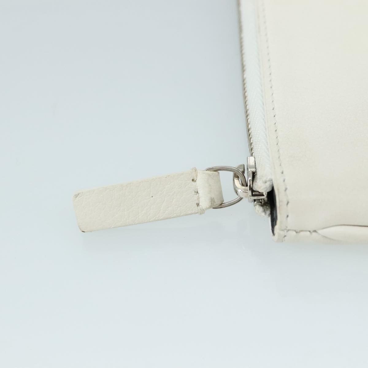 Balenciaga Everyday White Leather Clutch Bag (Pre-Owned) Size ONE SIZE - 10 Thumbnail