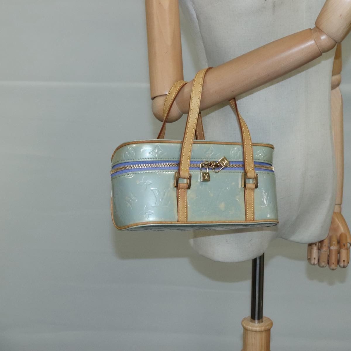 Louis Vuitton Sullivan Blue Patent Leather Handbag (Pre-Owned) Size ONE SIZE - 11 Thumbnail