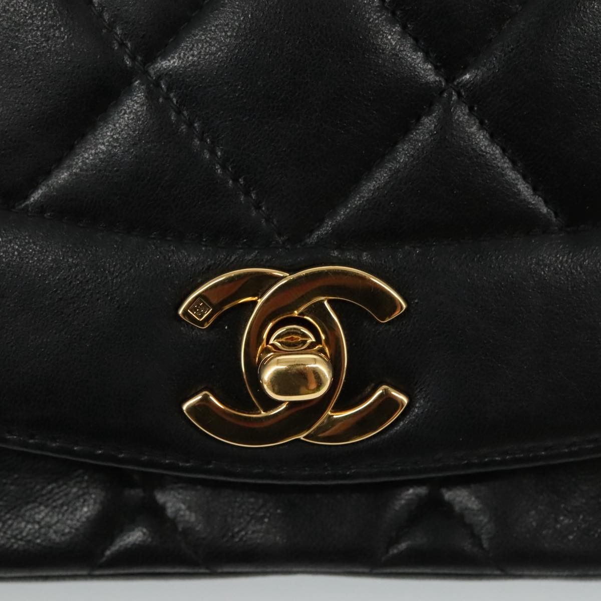 Chanel Diana Black Leather Shoulder Bag (Pre-Owned) Size ONE SIZE - 6 Thumbnail