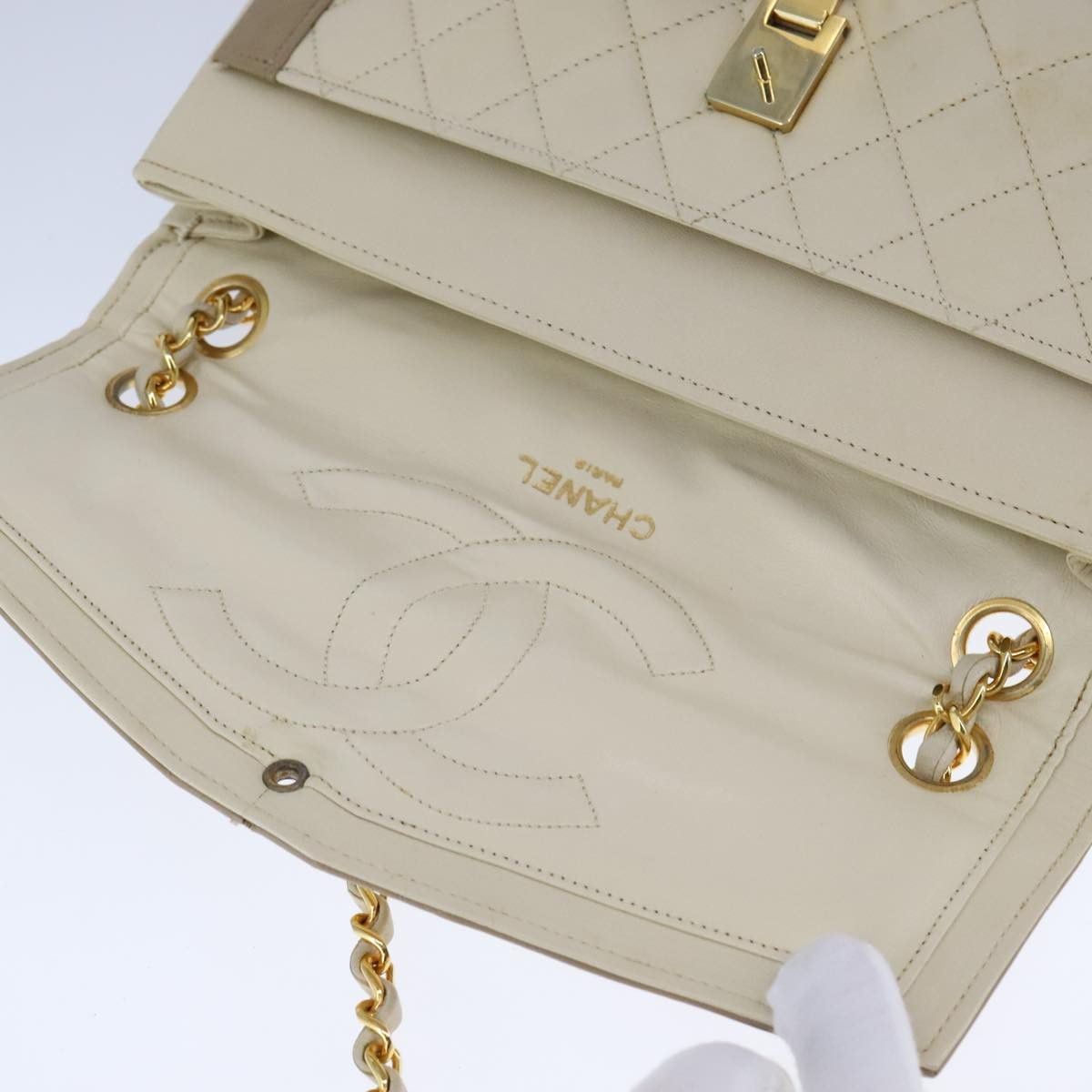 Chanel Single Flap Beige Leather Shoulder Bag (Pre-Owned) Size ONE SIZE - 20 Thumbnail