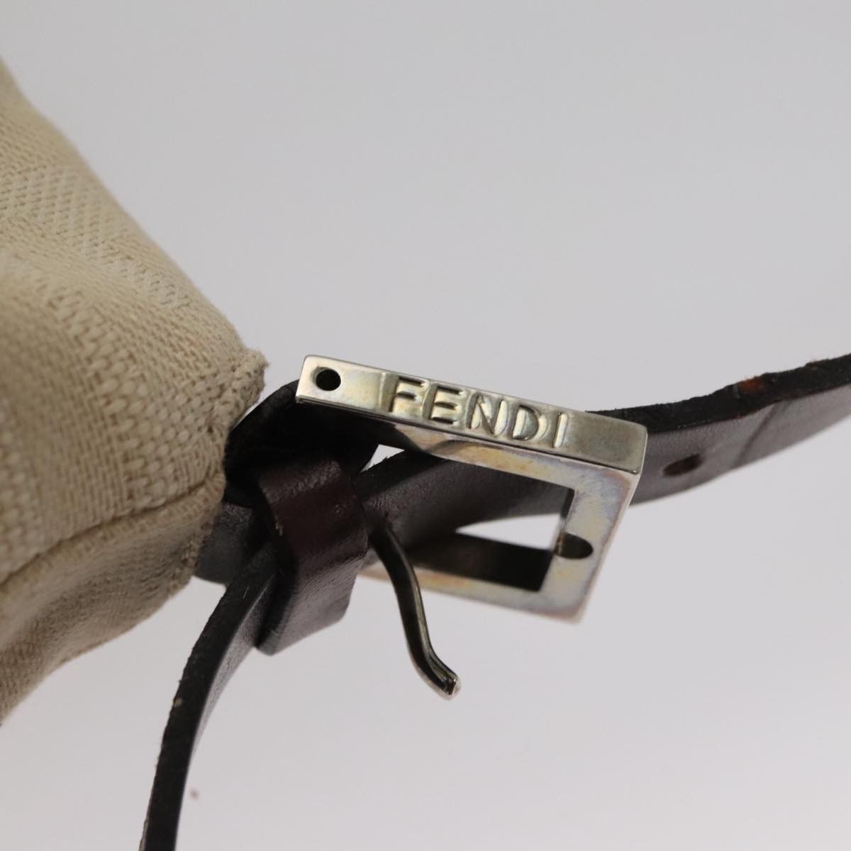 Fendi Mamma Baguette Beige Canvas Shoulder Bag (Pre-Owned) Size ONE SIZE - 20 Thumbnail