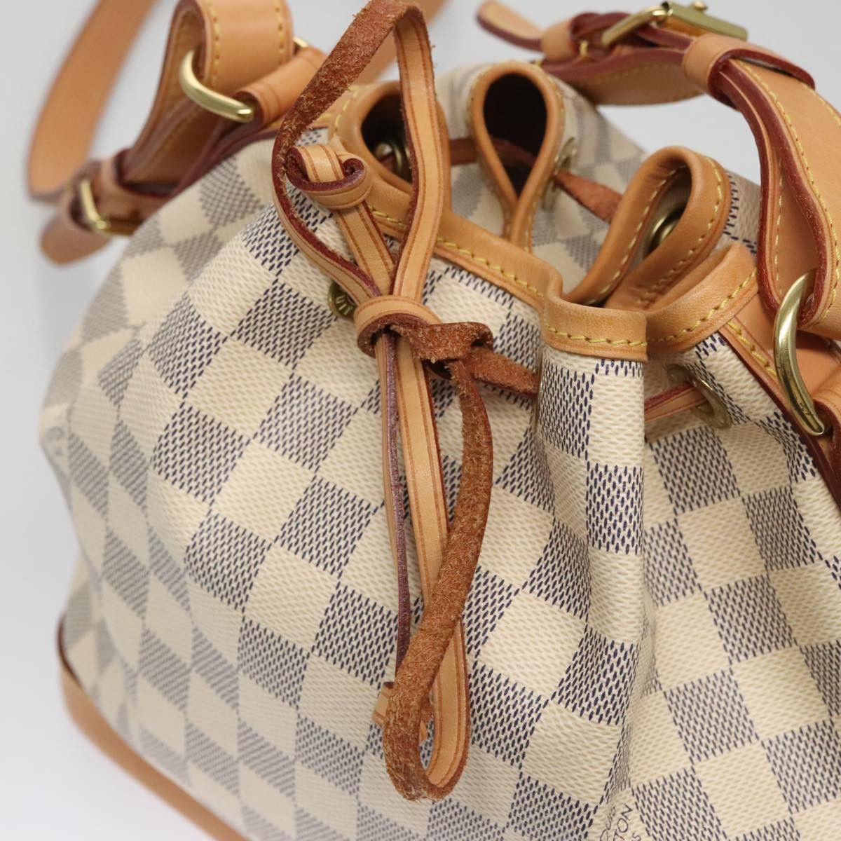Louis Vuitton Noé Bb White Canvas Shoulder Bag (Pre-Owned) Size ONE SIZE - 19 Thumbnail