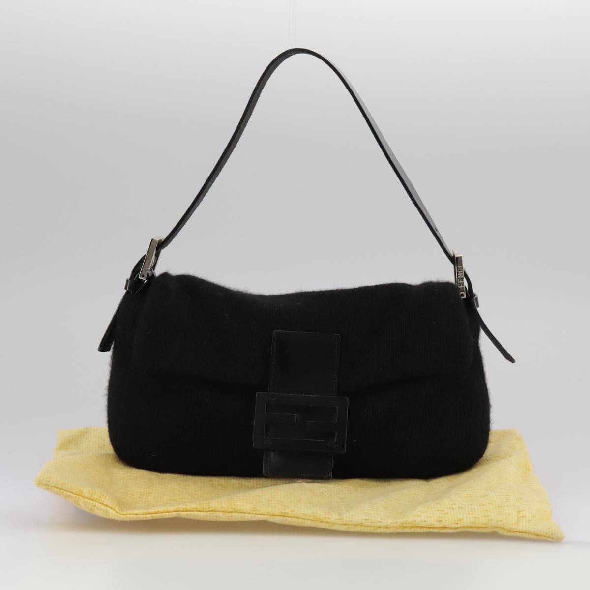 Fendi Mamma Baguette Black Wool Shoulder Bag (Pre-Owned) Size ONE SIZE - 11 Thumbnail