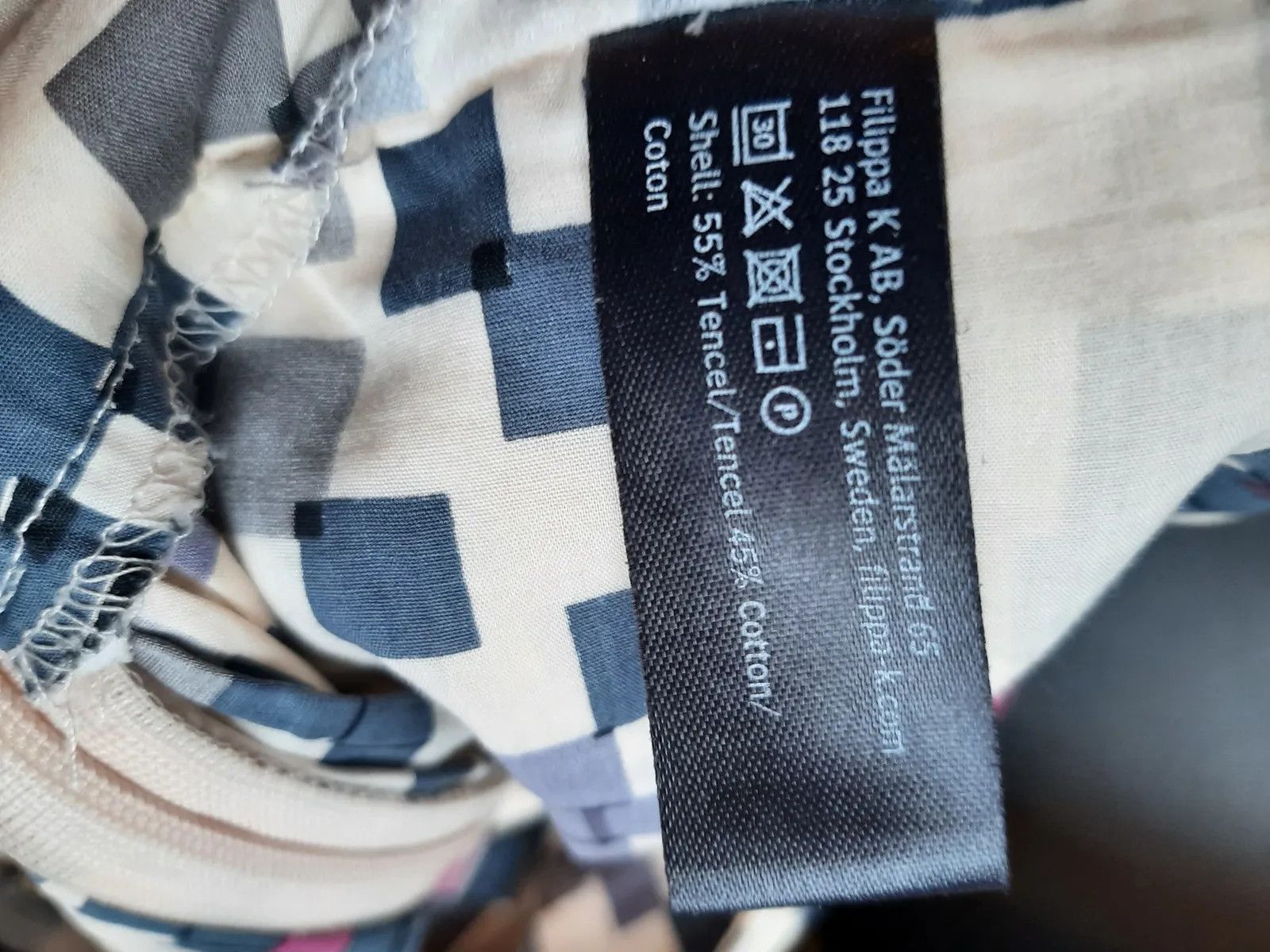 Filippa K Filippa K Skirt Size 27" / US 4 / IT 40 - 3 Thumbnail